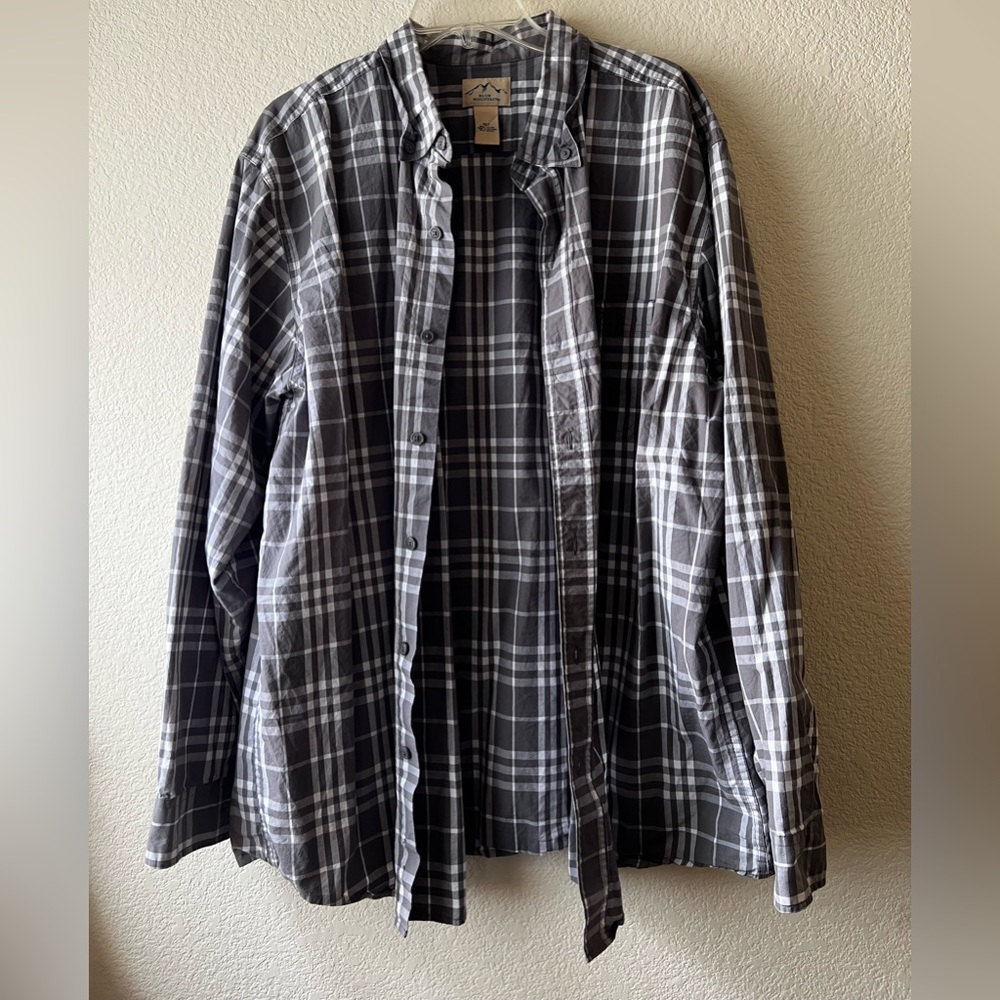 Men’s Blue Mountain plaid long sleeve button up size XL
